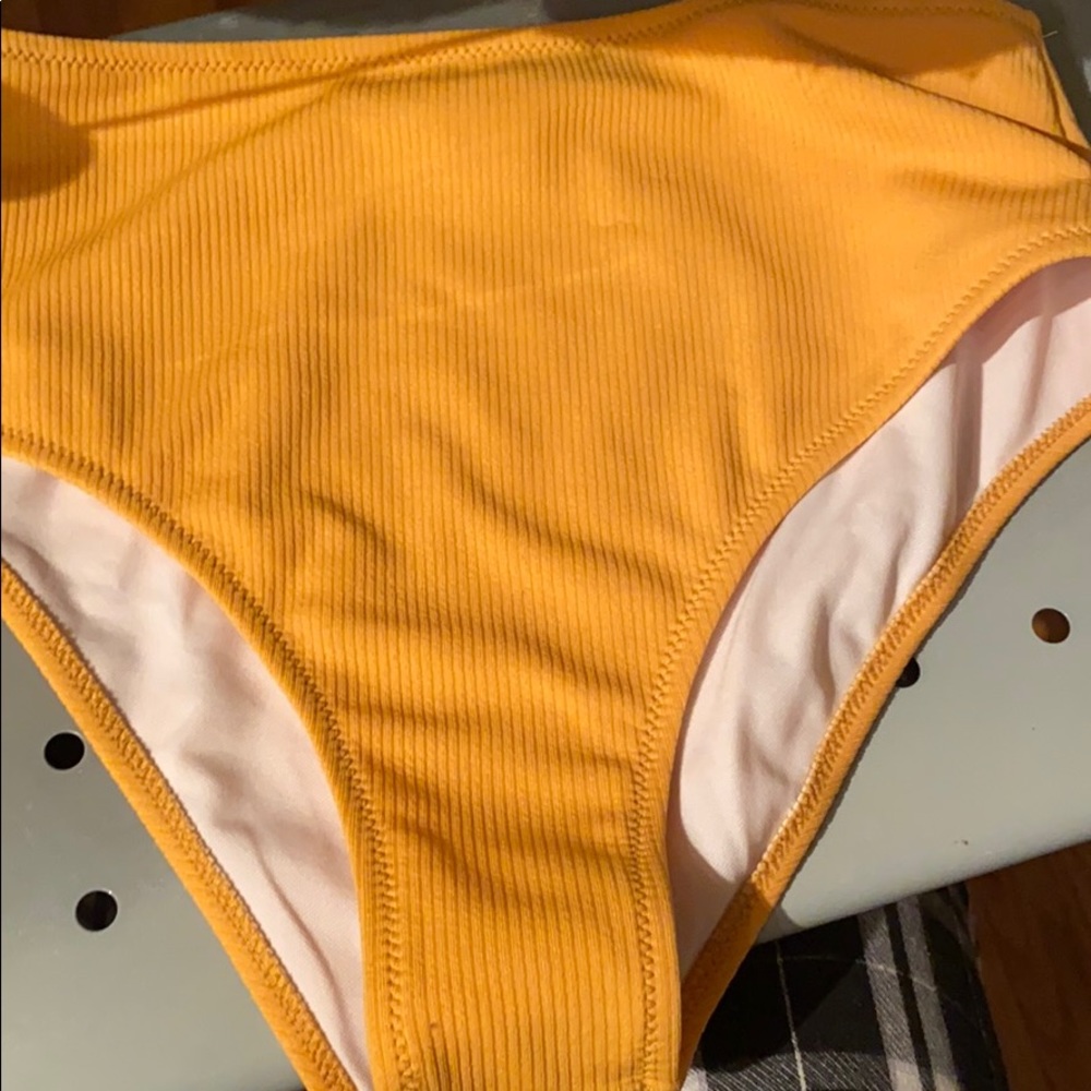 Bikini bottom